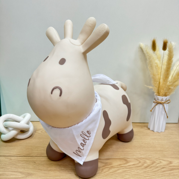 Vache ballon sauteur personnalisée beige